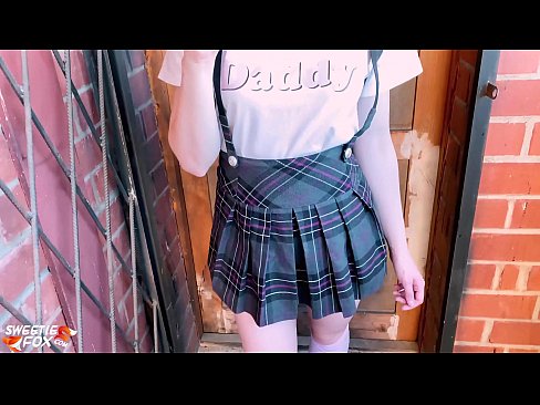 ❤️ Schoolgirl Sucks tagħha Dick profondament u fucks minflok klassijiet. Porno fb lilna ﹏