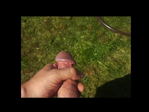 ❤️ Hottie sħun gets pussy roża tagħha fucked u cums bi squirt fi ġnien tas-sajf Porno fb lilna ﹏